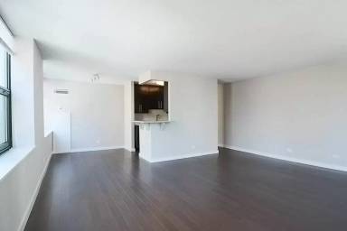 Main picture of 342 E Ontario St