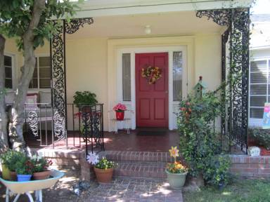 Main picture of 2586 Prince Albert Dr