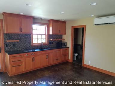 Main picture of 2060 High St SE