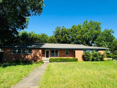 Main picture of 1106 Circle Dr