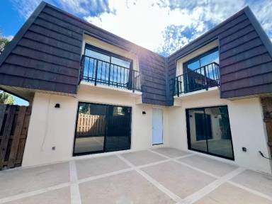 Main picture of 1917 Vista Oaks Cir NE