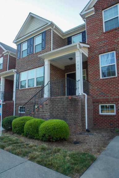 Main picture of 229 Grindstone Dr