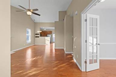 Main picture of 952 Helston Ave