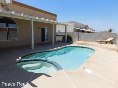 Main picture of 400 Opal Dr