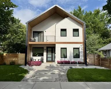 Main picture of 4465 Zenobia St