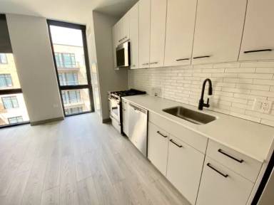 Main picture of 2157 N Elston