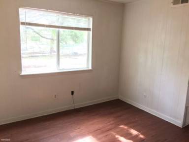 Main picture of 4009 College Main St