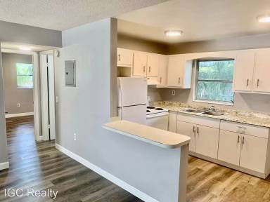 Main picture of 108 W Fee Ave
