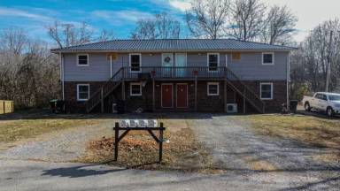 Main picture of 120 Lake Dr