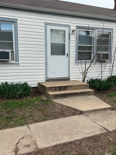 Main picture of 849 S Beverly Dr