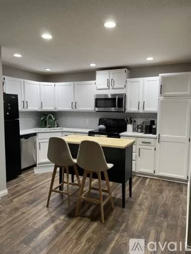 Main picture of 2160 Ridge Dr