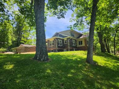 Main picture of 4 Rodgers Ln