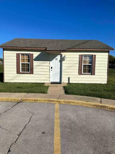 Main picture of 25 Pine Creek Cir