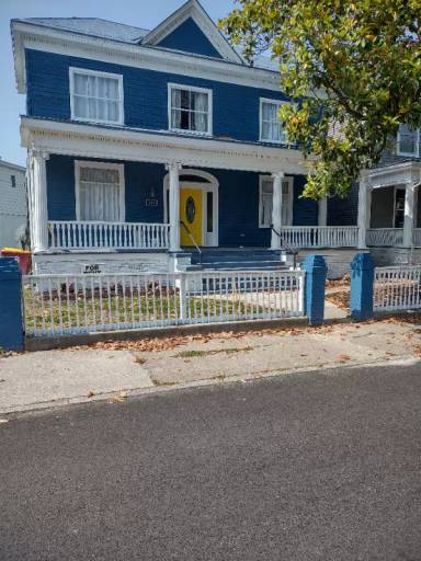 Main picture of 225 Liberty St