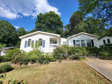 Main picture of 2753 Mildred Pl SE