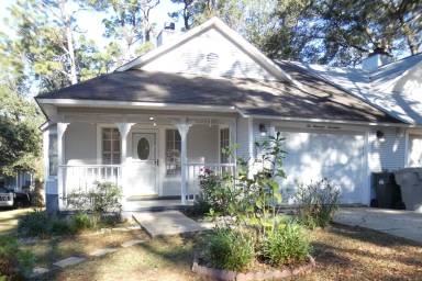 Main picture of 10017 Foxrun Rd