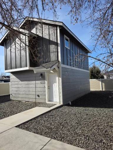 Main picture of 6735 Saxton Ave