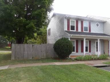 Main picture of 413 Forest Ct