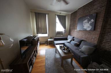 Main picture of 708 Willow Ave