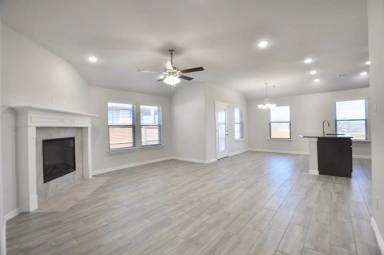 Main picture of 512 Paloma St