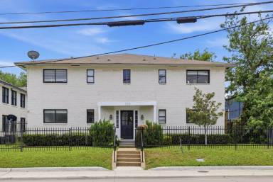 Main picture of 2313 N Fitzhugh Ave