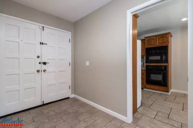 Main picture of 901 Heatherstone Way
