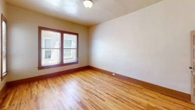 Main picture of 801 W Pine St