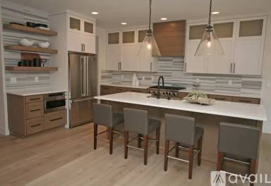 Main picture of 5002 S Lincoln Way