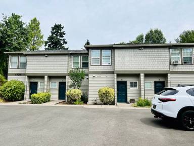 Main picture of 4704 SW 1st Ave