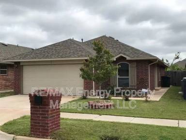 Main picture of 10704 SW 30th St