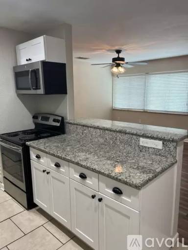 Main picture of 2792 Curry Ford Rd