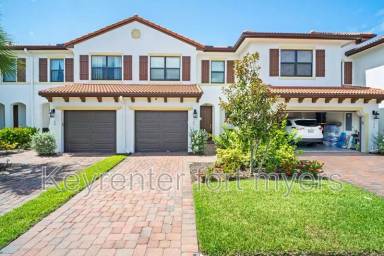 Main picture of 15851 Portofino Springs Blvd