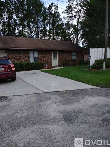 Main picture of 1048 SW Rossborough Ct