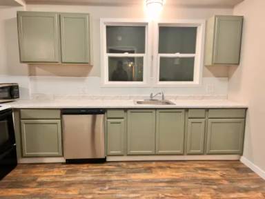 Main picture of 1813 Pleasant St