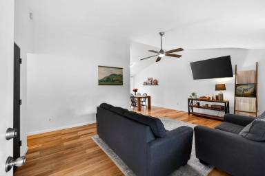 Main picture of 15619 Parkview Dr SE