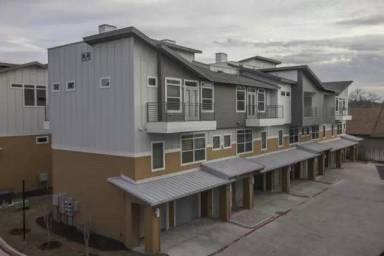 Main picture of Flats on Wilson