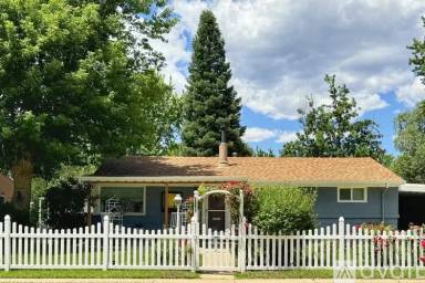 Main picture of 2612 Lark Dr
