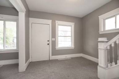 Main picture of 7411 Brinsmade Ave