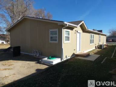 Main picture of 1007 Simpson St