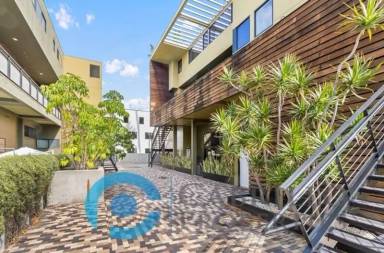 Main picture of Hillcrest - Centre St Lofts