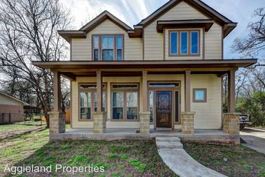 Main picture of 1208 Neal Pickett Dr