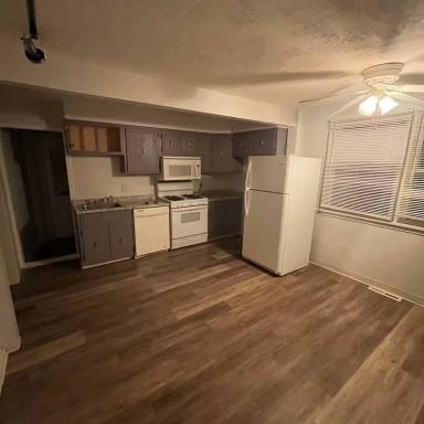 Main picture of 346 E 250th St