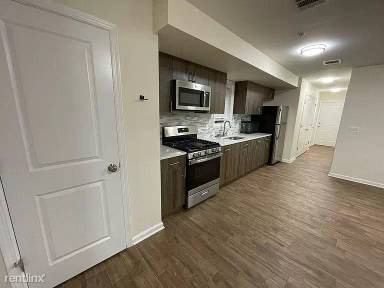 Main picture of 148 Lawrence St