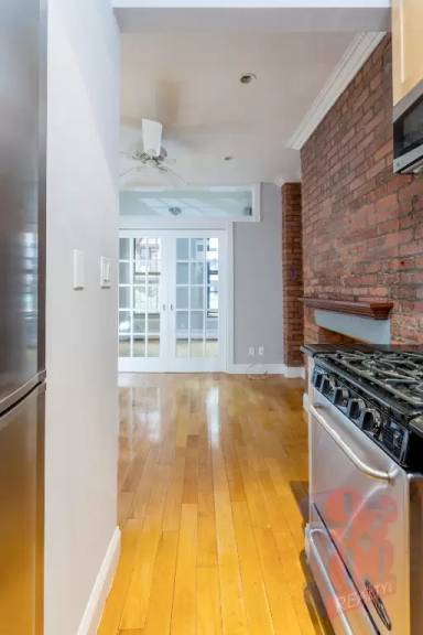 Main picture of 44 Avenue B