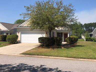 Main picture of 64 Lazy Daisy Dr