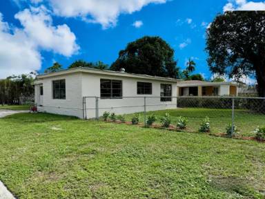Main picture of 2850 SW 8th St