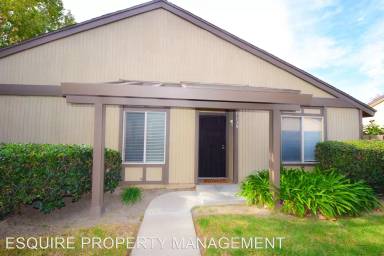 Main picture of 7139 Wren Ct