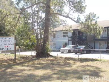 Main picture of 608 Moultrie Rd