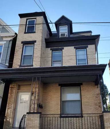 Main picture of 362 Locust St