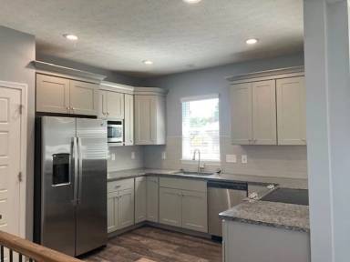 Main picture of 413 Clark St
